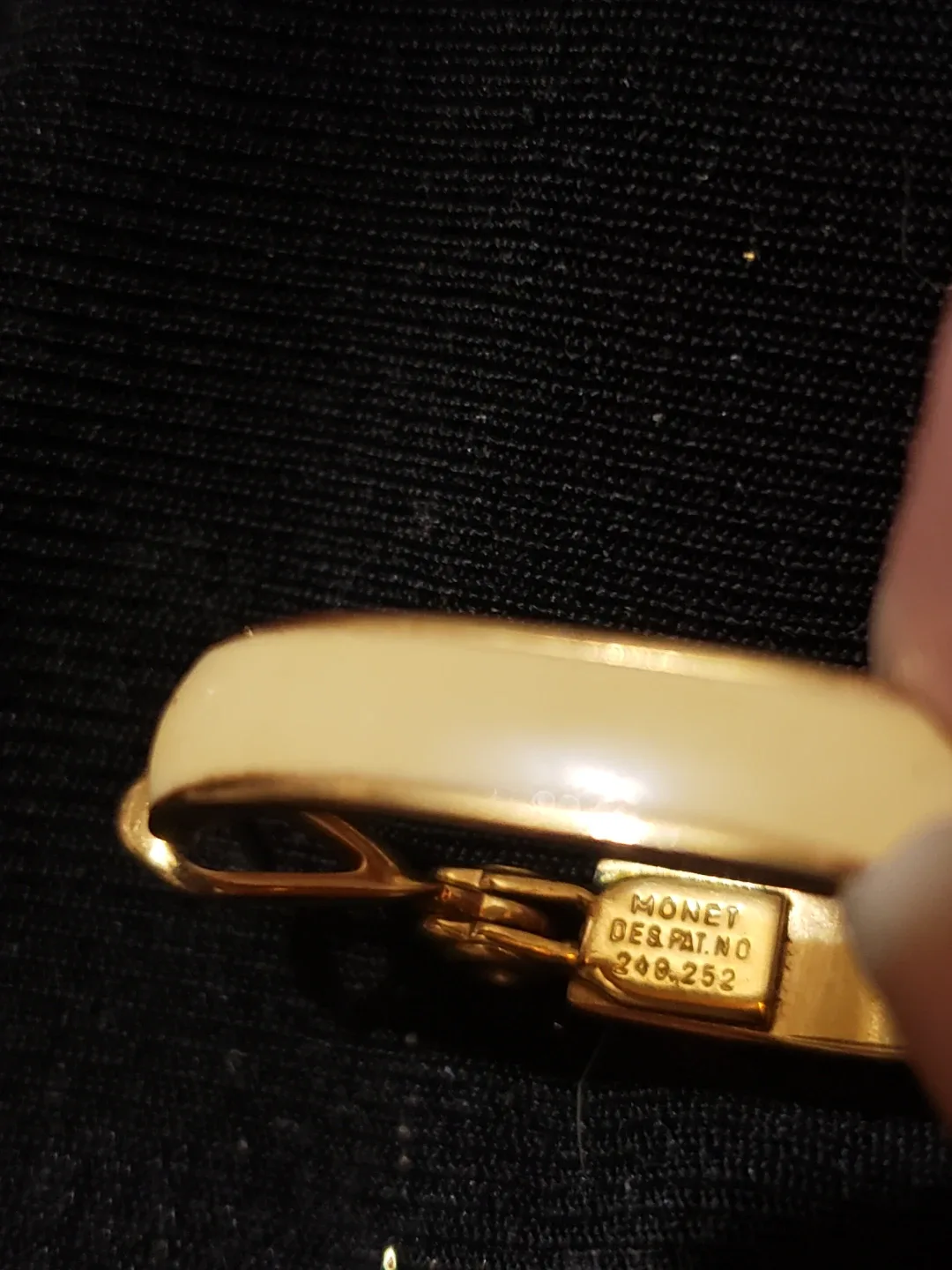 MONET  Jewelry Gold Tone Hoop Earrings image indicator(3)