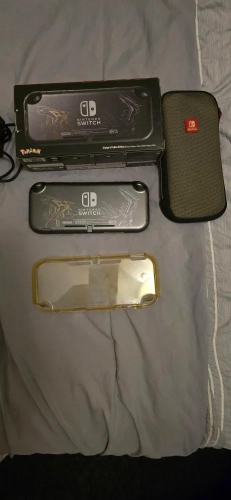 Nintendo Switch Lite Dialga & Palkia Edition image indicator(4)