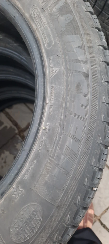 4 Michelin winter tires 195 60 16 - photo 5