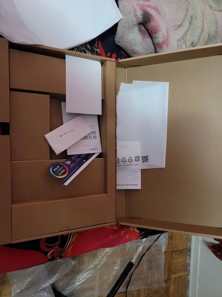 ASUS Vivobook S16 S5606M 16" OLED Display 120Hz image indicator(6)