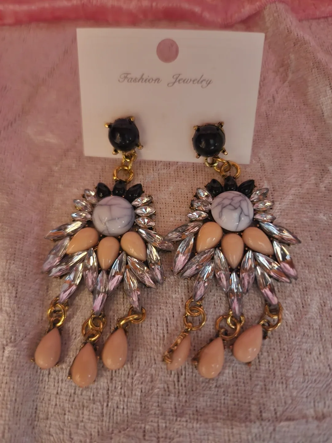 Beautiful Earrings image indicator(2)