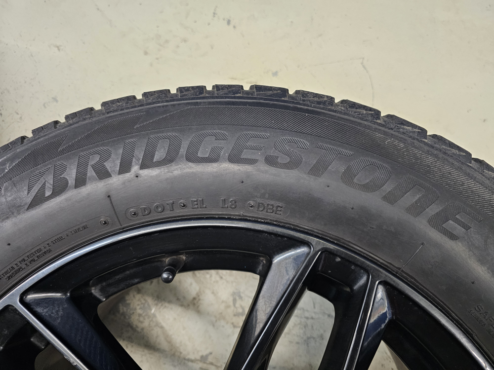 AUDI Q5 WINTER TIRES ON ALLOY RIMS 235/65/R17 - photo 5