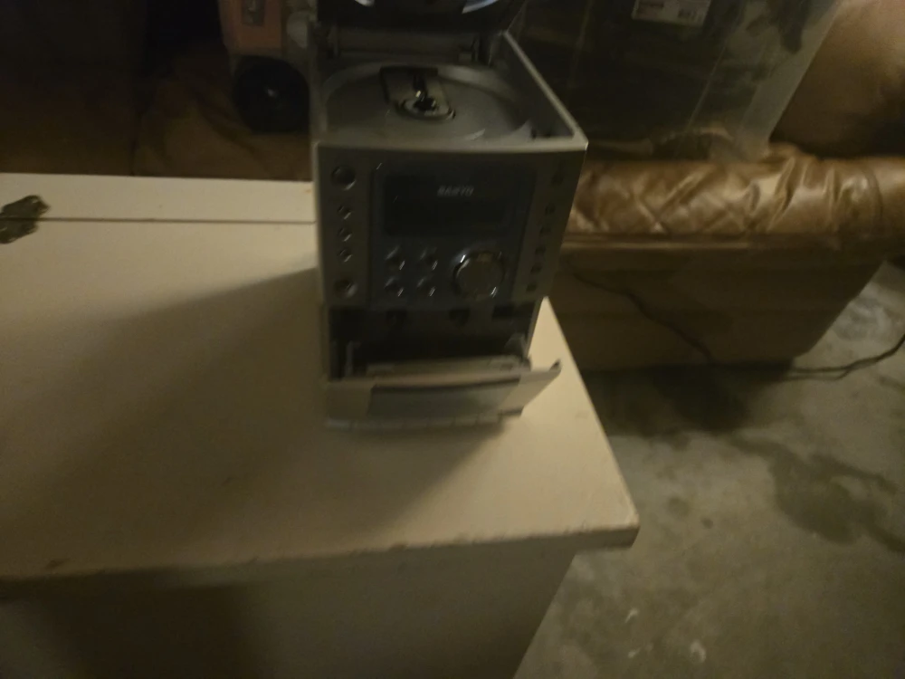 Sanyo Stereo System