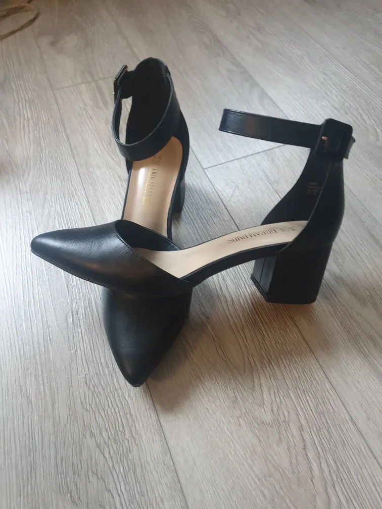 Dreampairs Black Ankle Strap Heels image indicator(2)