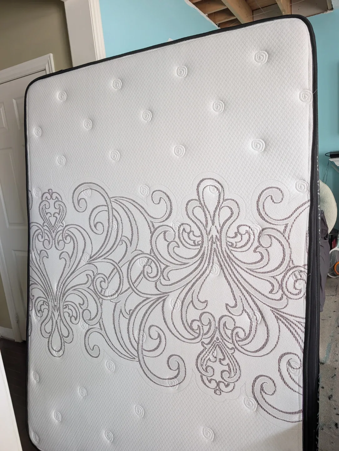 Bed frame, mattress and box spring for sale image indicator(6)