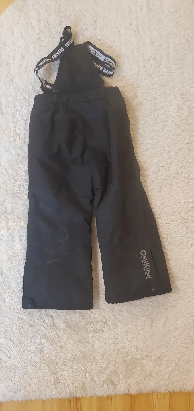 OshKosh B'gosh Black Snow Pants - Size 5 image indicator(3)