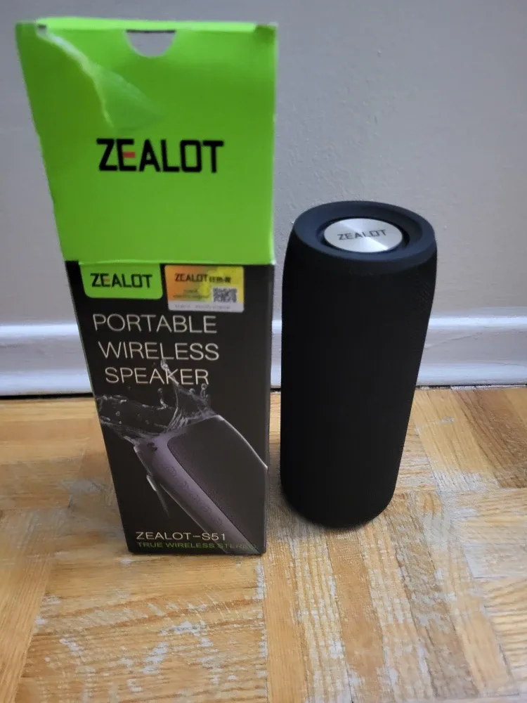 ZEALOT S51 Portable Wireless Speaker - Like New!