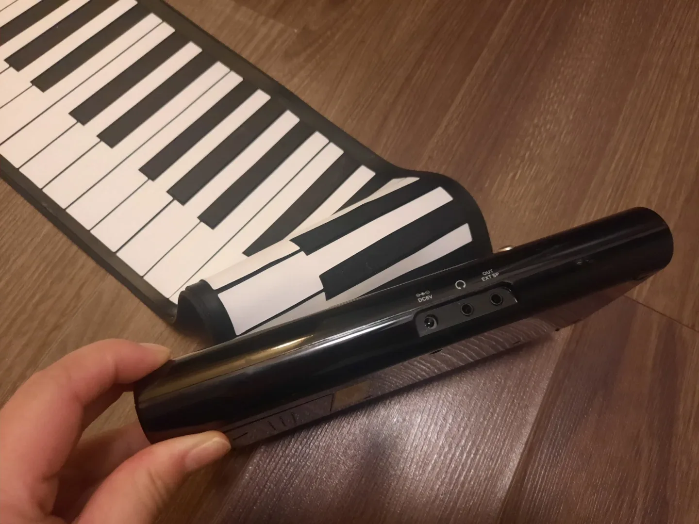 $30 Roll Up Piano image indicator(4)