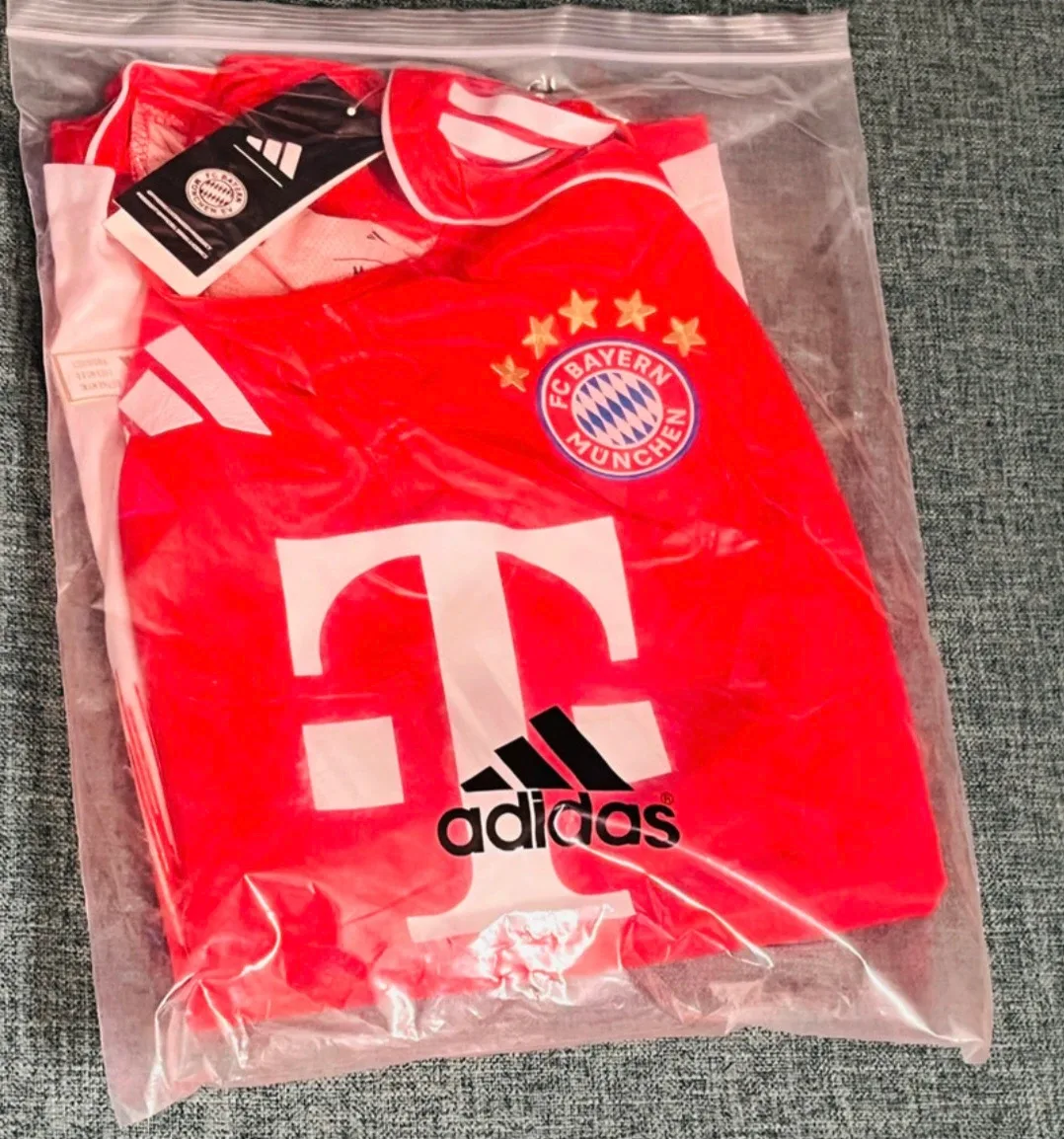 Adidas Bayern Munchen Jersey image indicator(5)