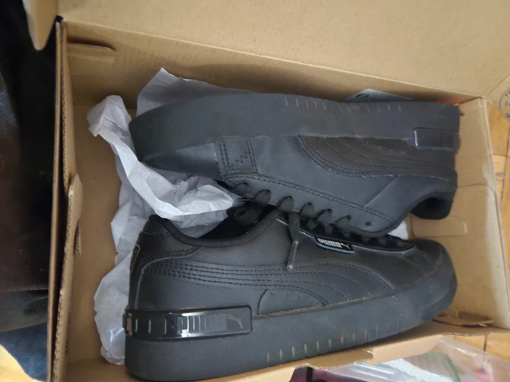 Puma Jada Jr Black Sneakers - Size 4.5