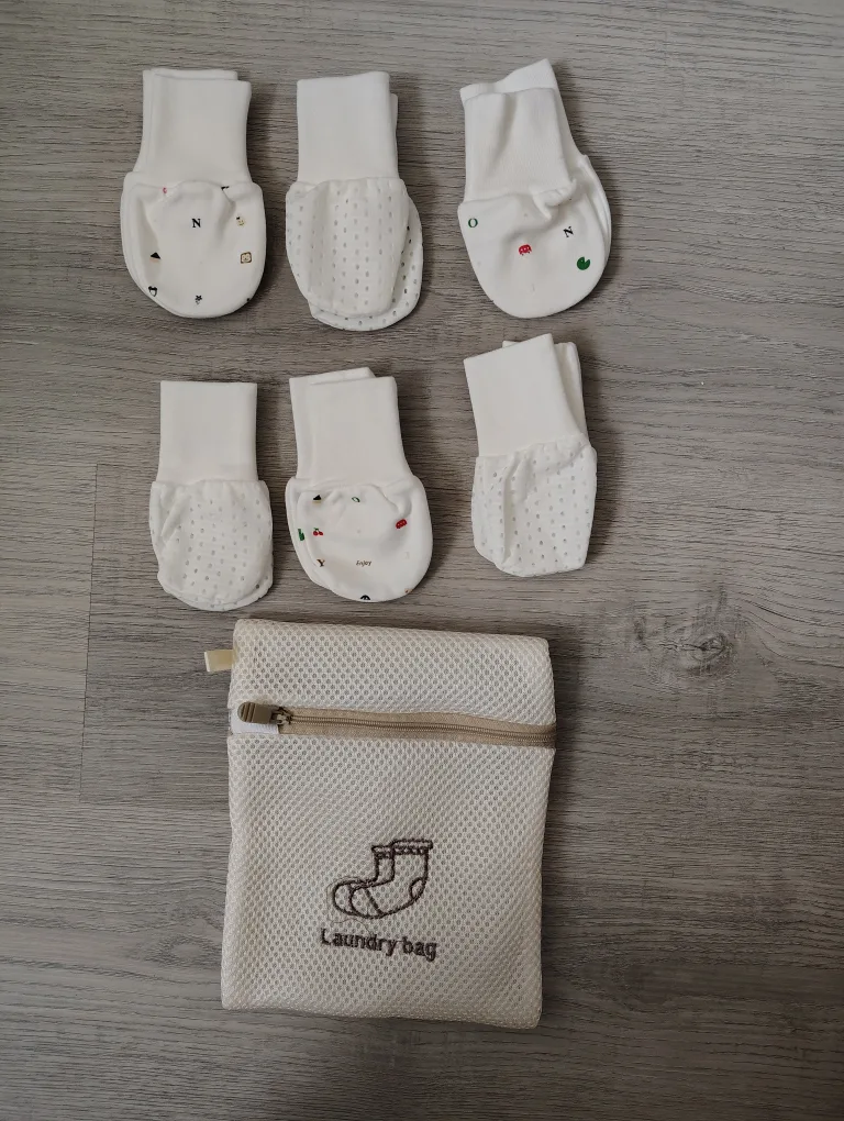Brand new no-scratch mittens for baby/infant