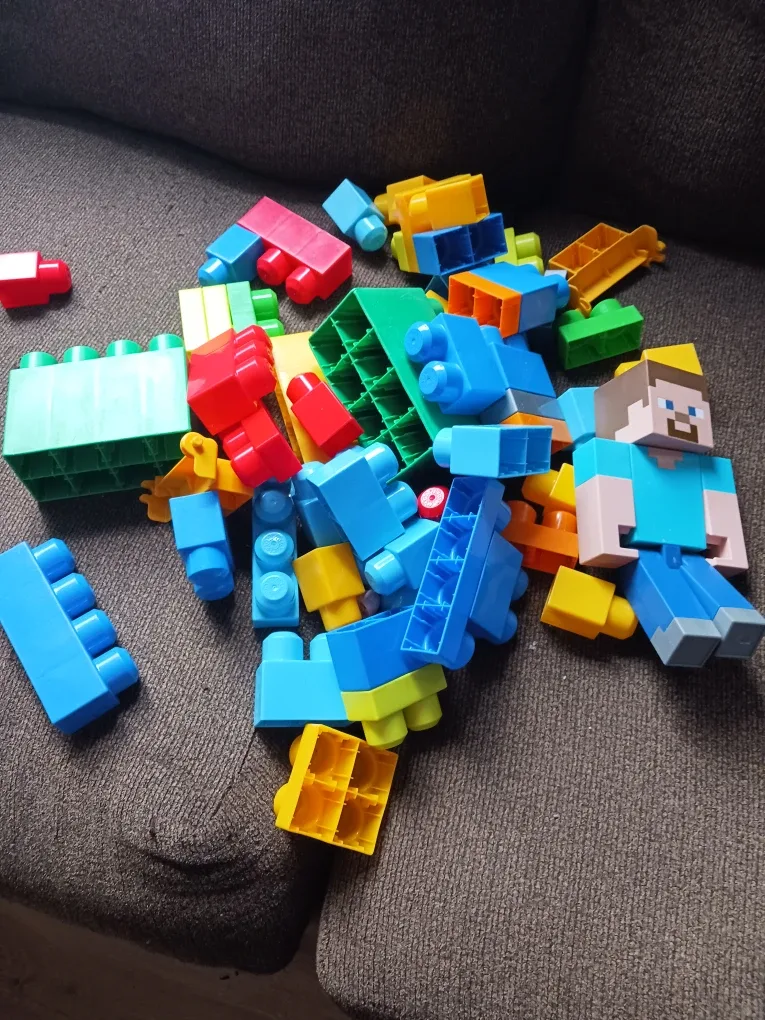 Mega Bloks Minecraft set