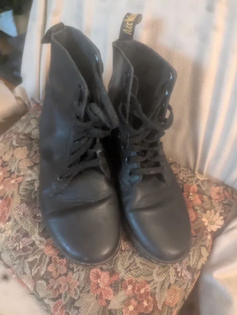 Dr. Martens Black Boots - US Size 8 image indicator(4)