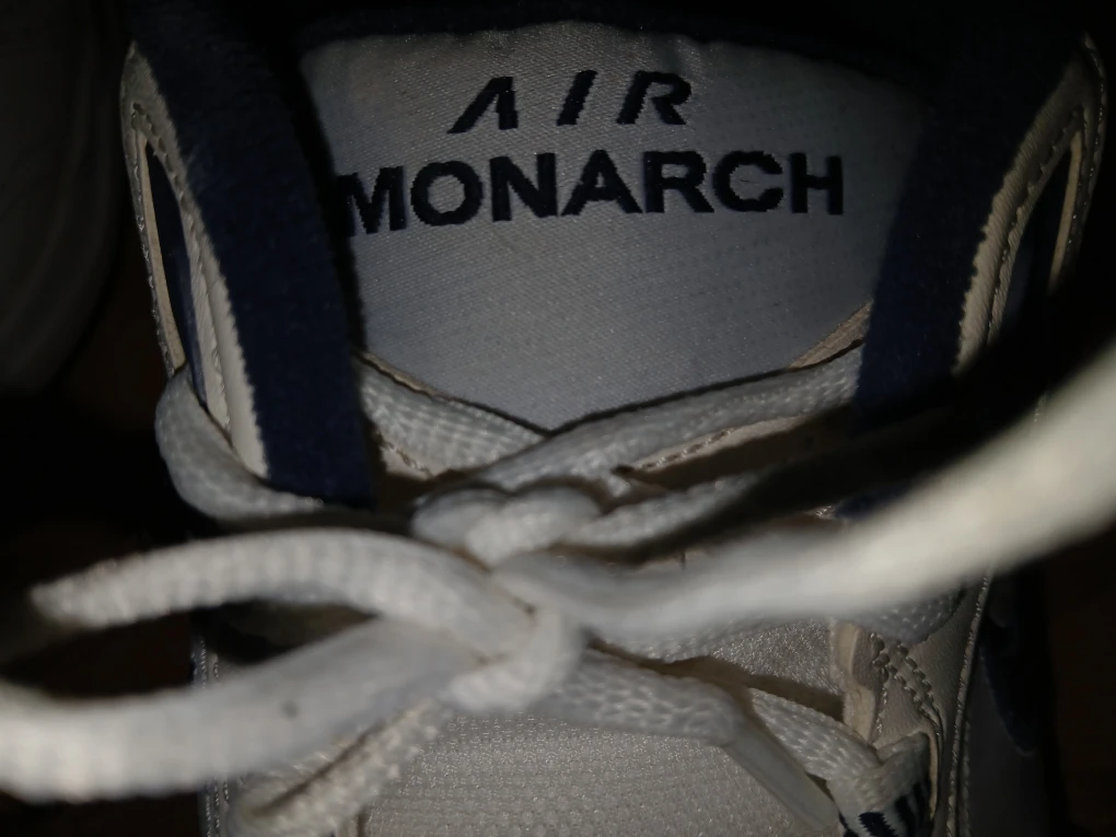 Air monarch like new - photo 2