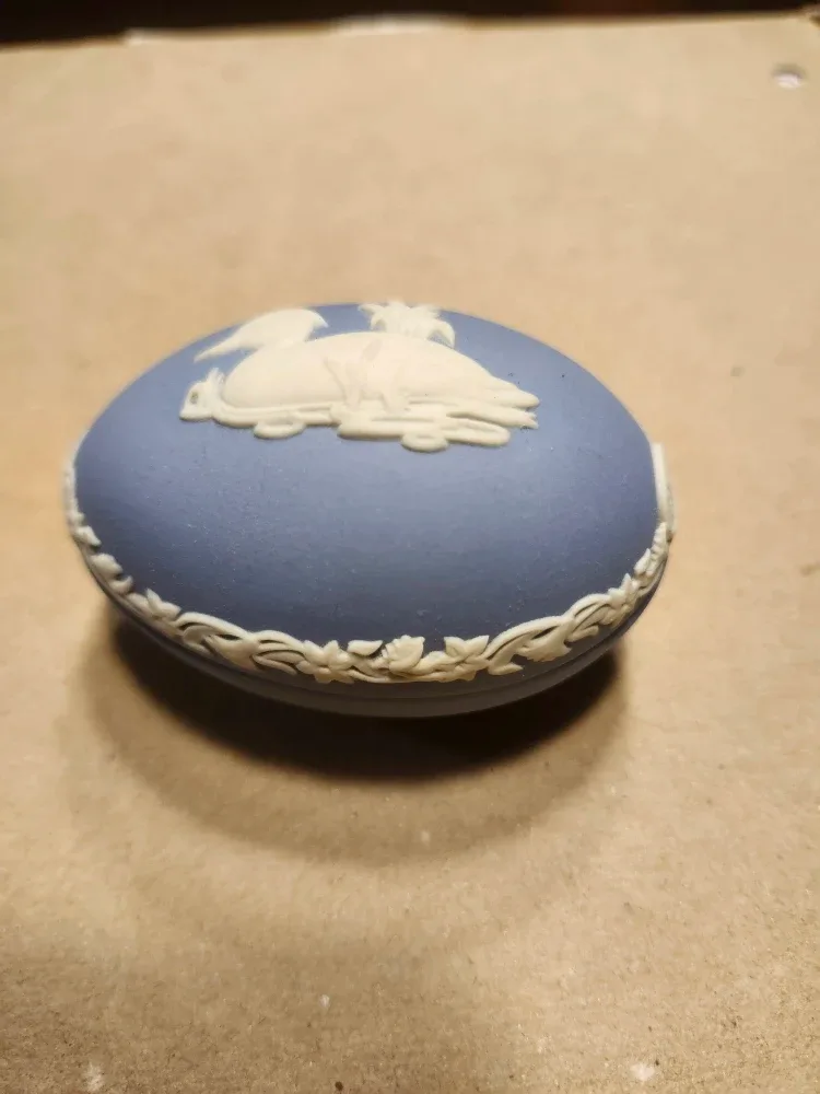 Wedgwood Jasperware Blue Trinket Box image indicator(4)