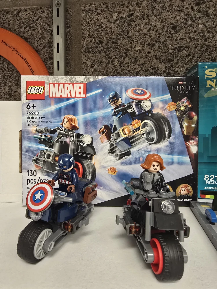 LEGO Marvel Black Widow & Captain America Motorcycles 76260