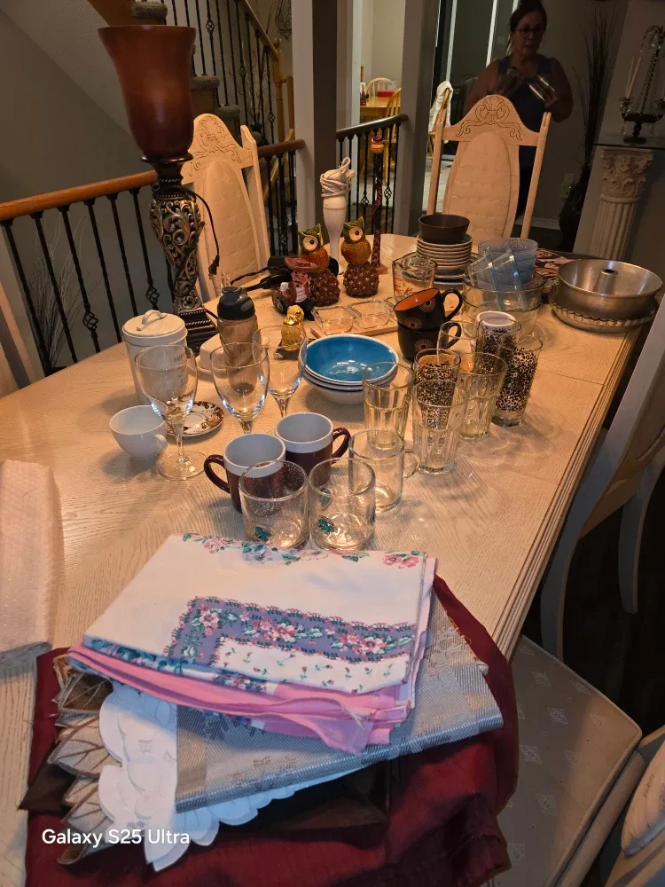 Mixed Lot of Kitchenware & Home Decor image indicator(4)