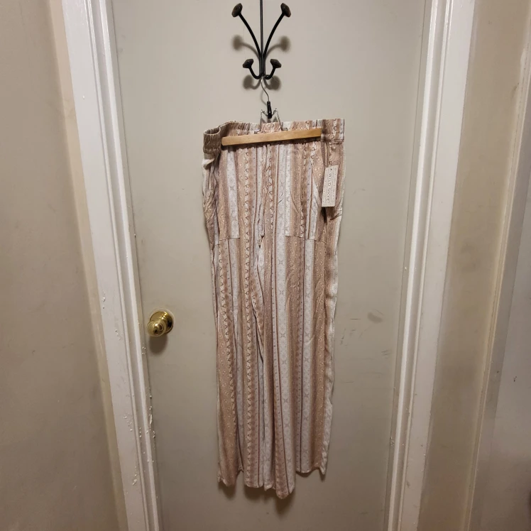 New Wild Skye L/G Wide Leg Pants - With Tags