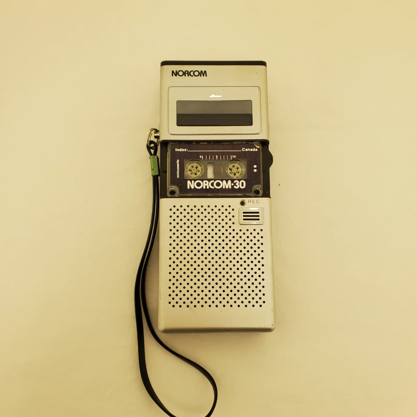 Vintage Norcom Cassette Recorder 🥕 image indicator(3)