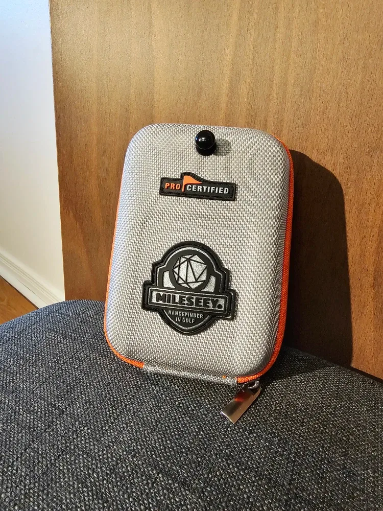 Mileseey Golf Laser Rangefinder with Case image indicator(3)