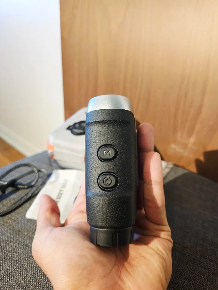 Mileseey Golf Laser Rangefinder with Case image indicator(4)