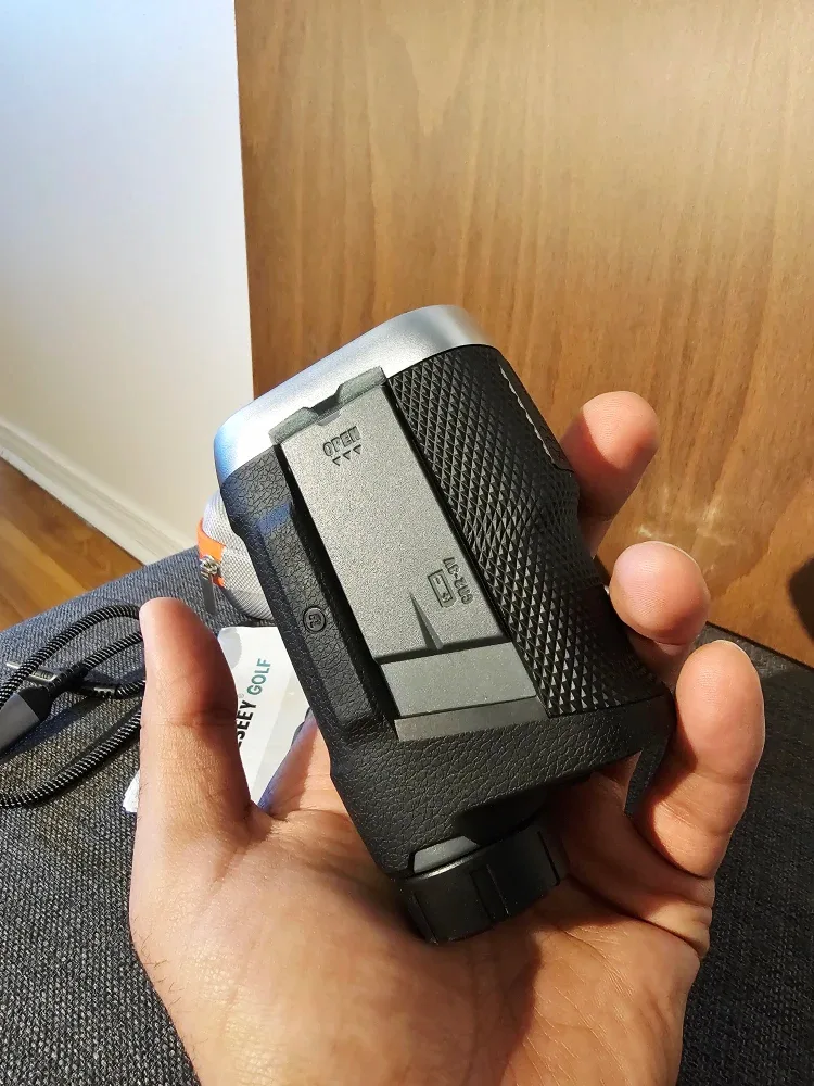 Mileseey Golf Laser Rangefinder with Case image indicator(6)