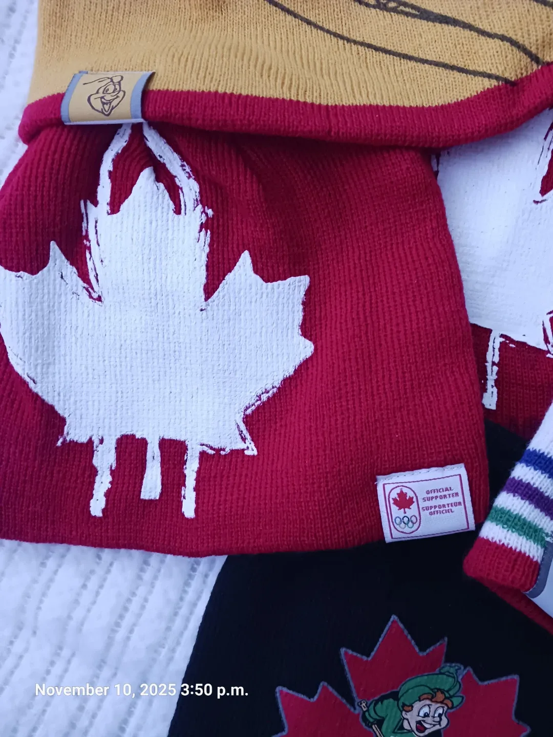 Assorted Toques: Canada, Cinnamon Toast Crunch image indicator(4)