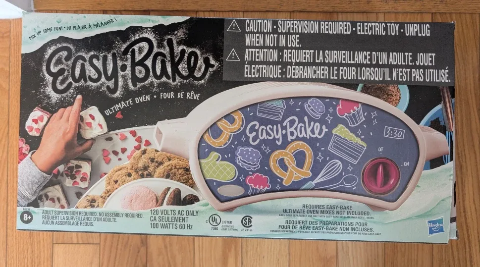 Easy-Bake Ultimate Oven + 2 Refill Mixes