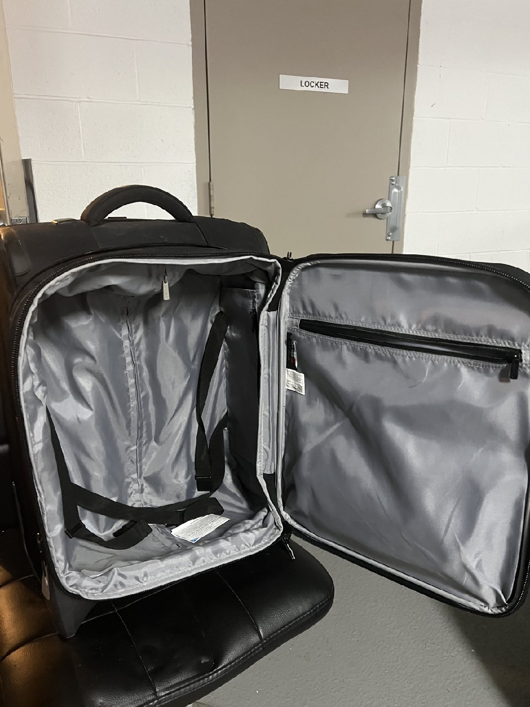 delsey carry on luggage - photo 2