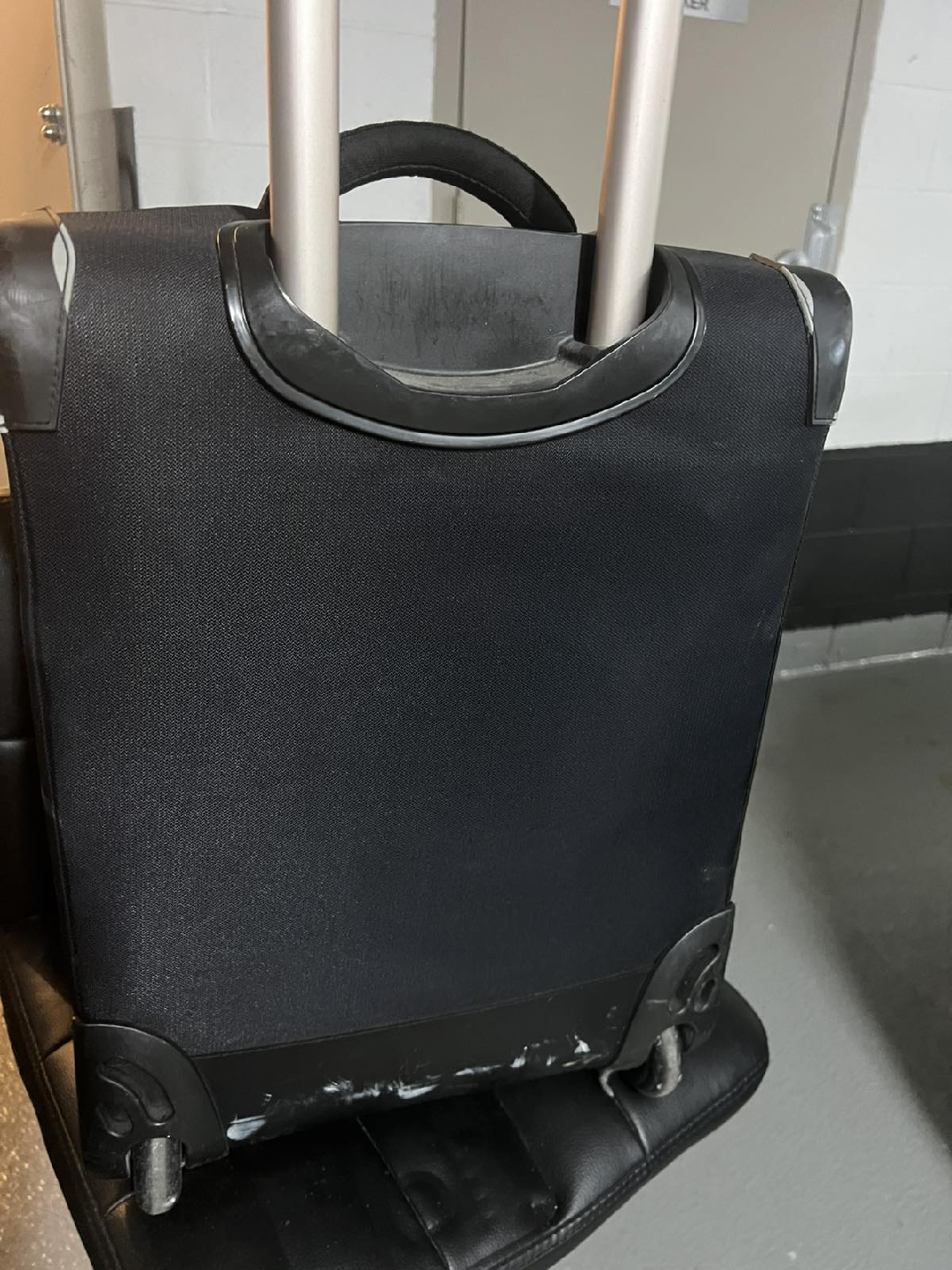 delsey carry on luggage - photo 4
