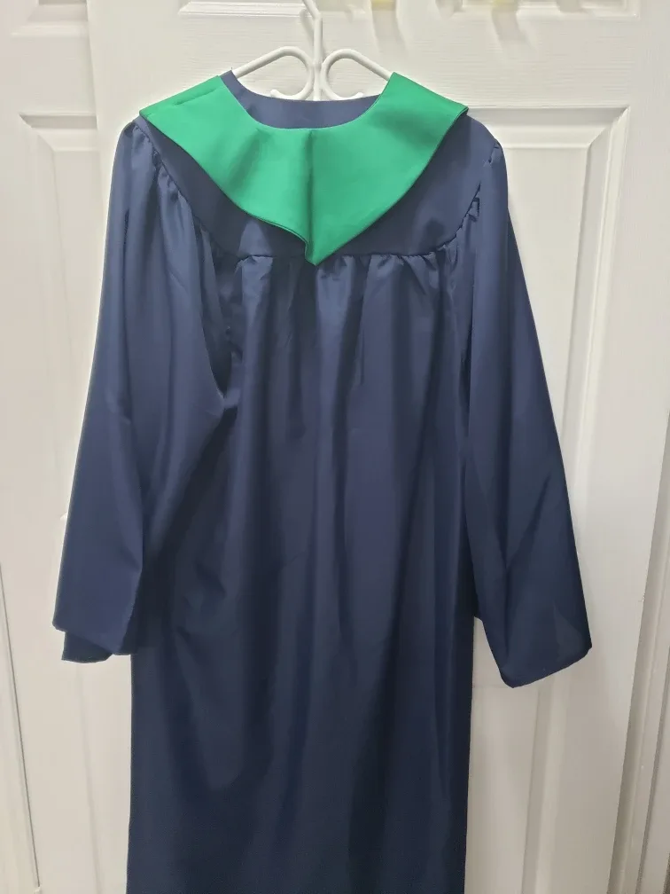 Jacor Graduation Gown - Size 54 with cap image indicator(2)