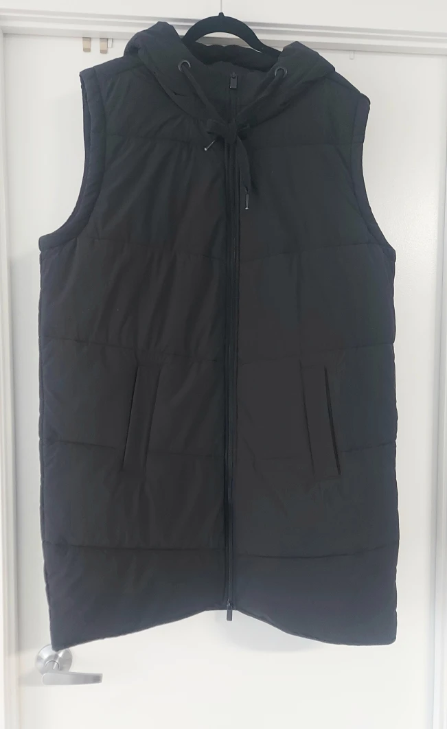 Reitmans Black Puffer Vest