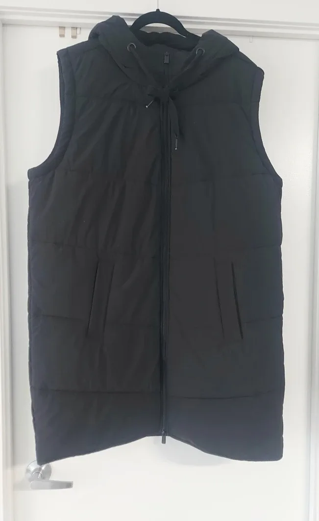 Reitmans Black Puffer Vest thumbnail