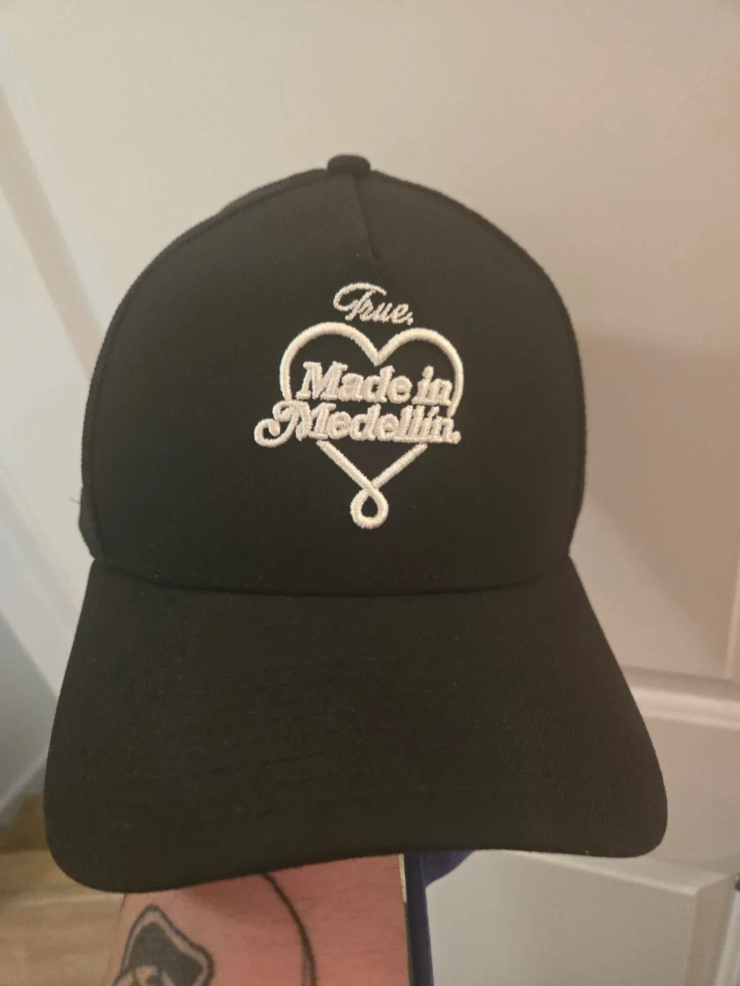 Assorted Baseball Caps: Memphis Hustle, Giants, Celtics image indicator(2)