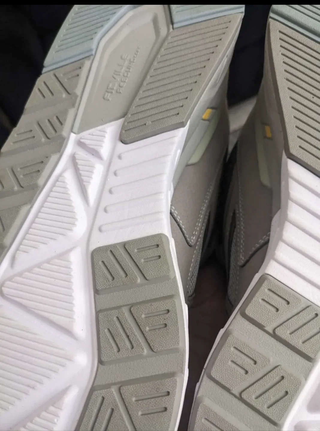 FitVille Sneakers image indicator(3)