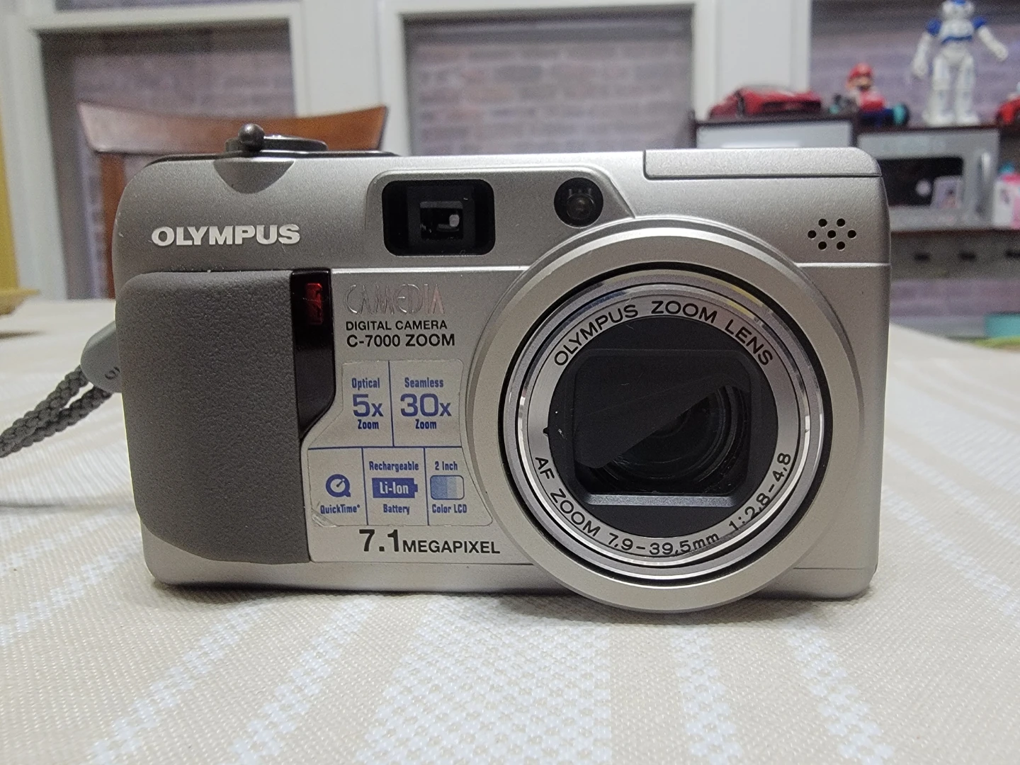 Olympus C-7000 Zoom