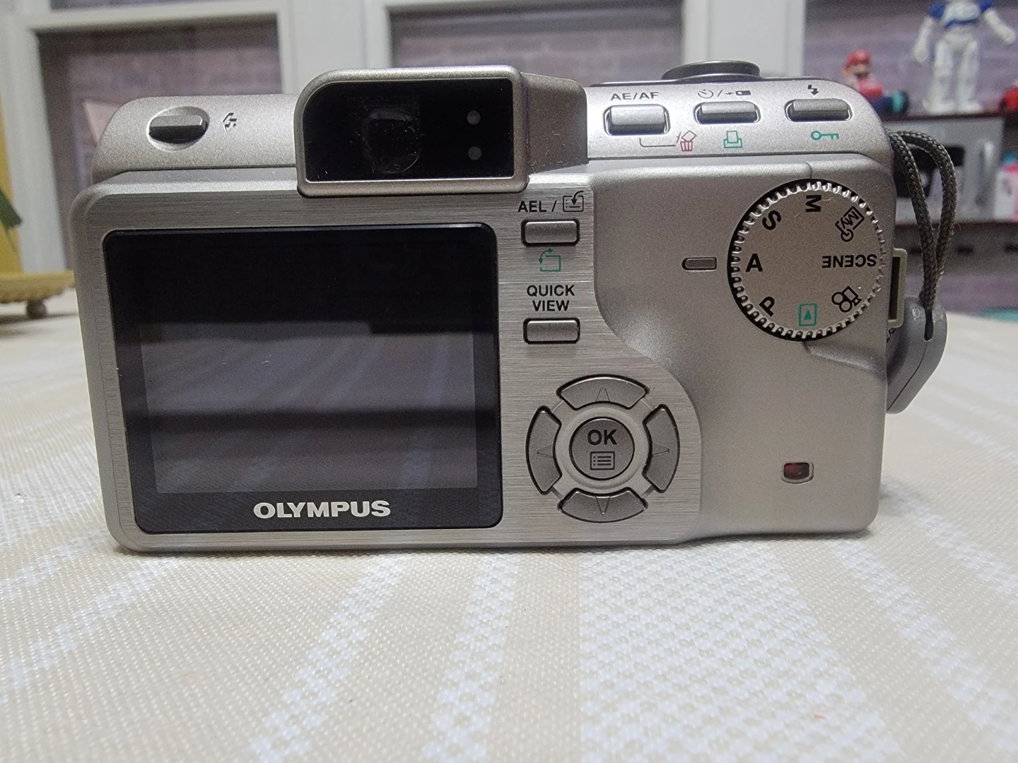 Olympus C-7000 Zoom - photo 2
