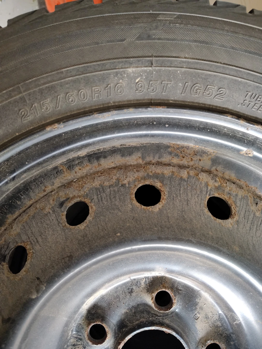 Yokohama Ice Guard IG52c 215/60R16 Tires - photo 4