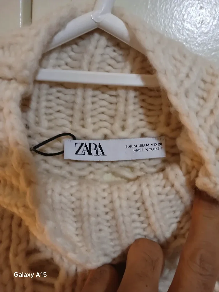 Zara Knit Sweater - Size M image indicator(2)
