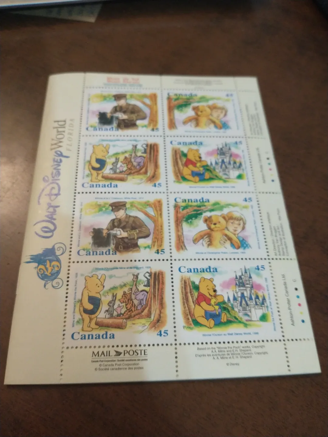 MNH Winnie the Pooh Canada Walt Disney souvenir sheet booklet image indicator(3)