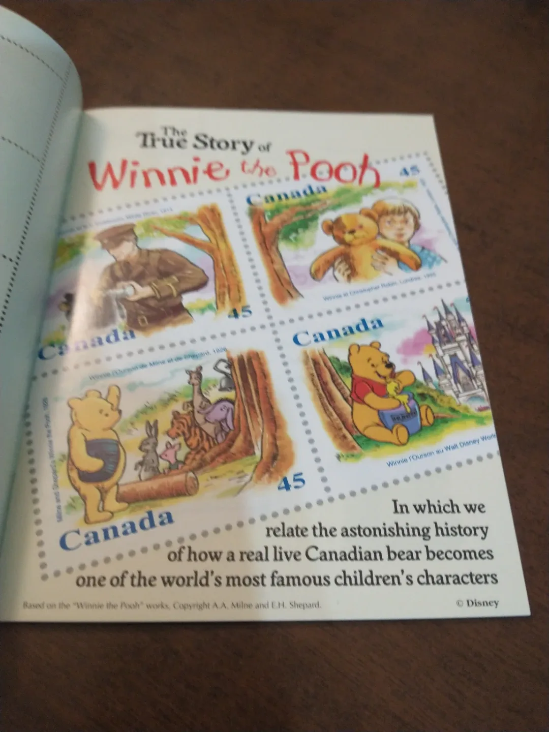 MNH Winnie the Pooh Canada Walt Disney souvenir sheet booklet image indicator(4)