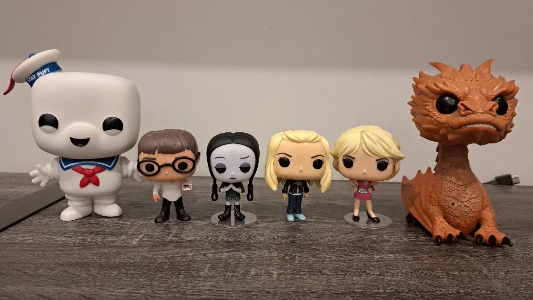 👻 Stay-Puft 👓 McLovin' 👧🏻 Wednesday 🎡 Rose 👱🏻‍♀️ Bundy 🐲 Smaug