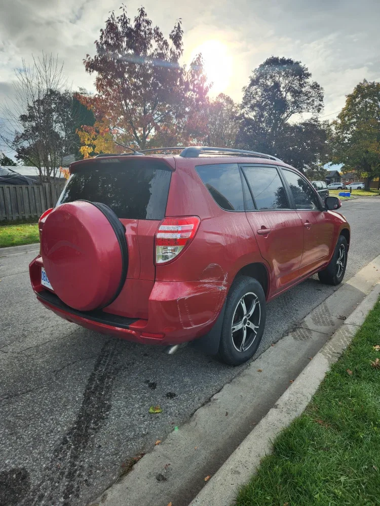 2011 Toyota RAV4 image indicator(2)