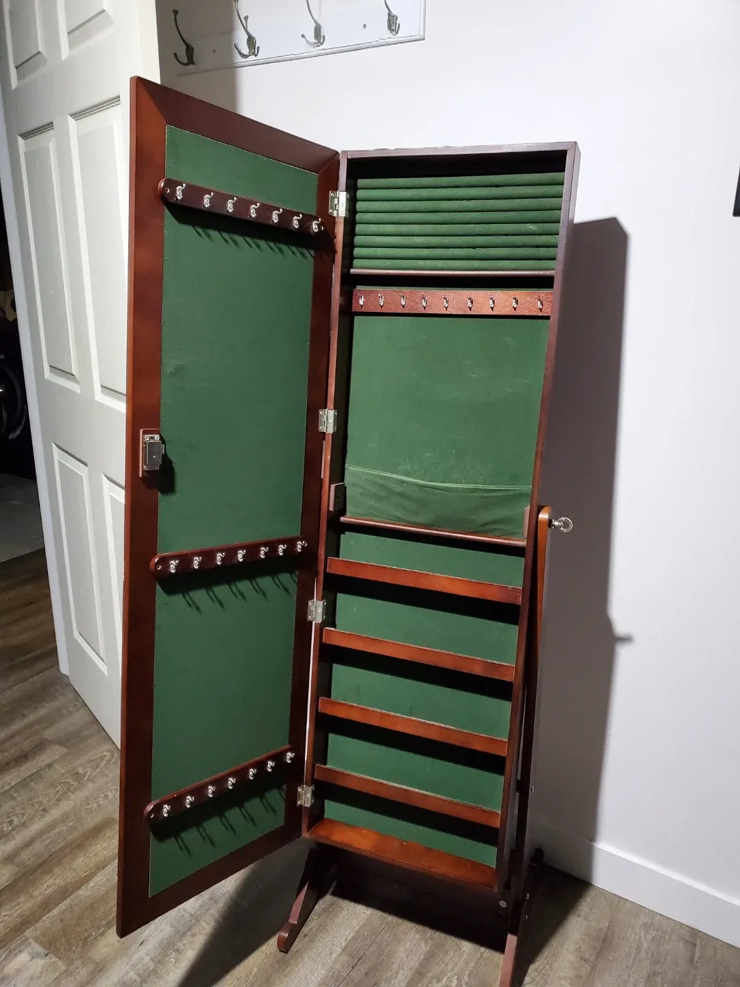 Standing Jewellery Armoire with Mirror image indicator(2)