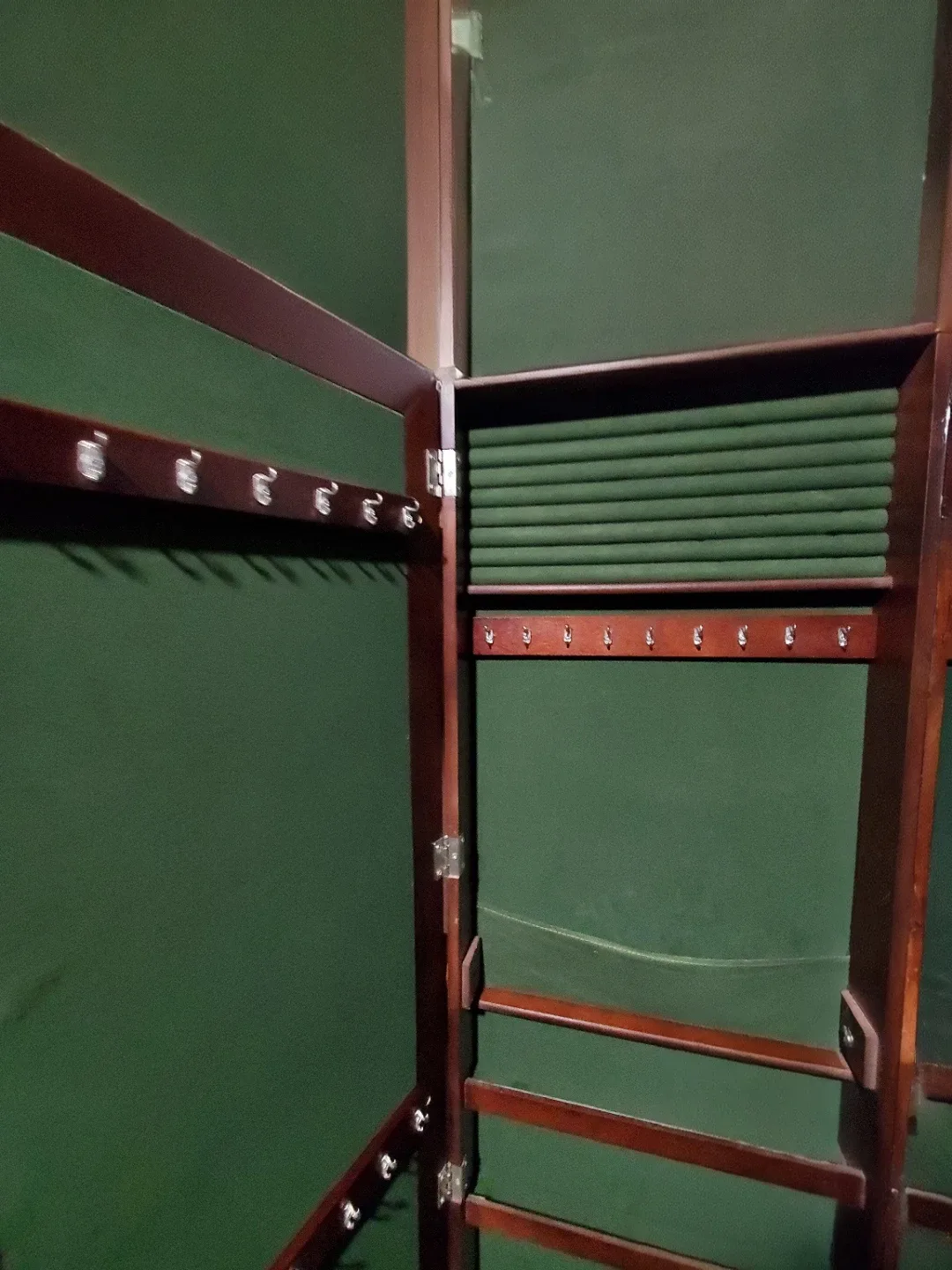 Standing Jewellery Armoire with Mirror image indicator(3)