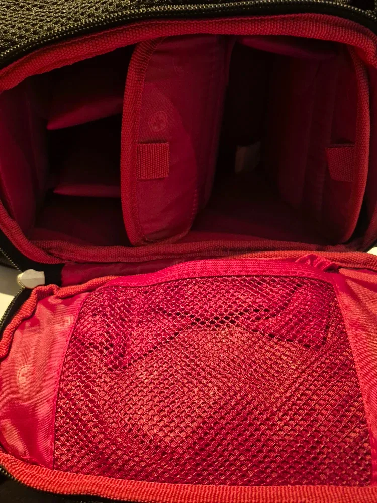 Swiss Gear Camera Bag - Black & Red image indicator(3)