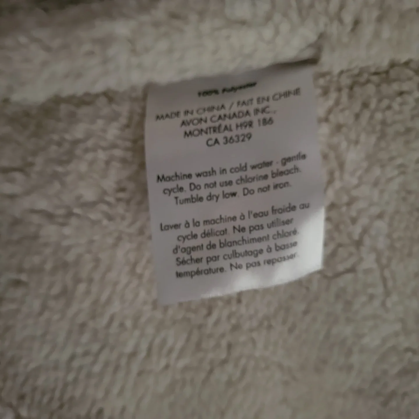 Avon Black & White Snowflake Blanket image indicator(5)