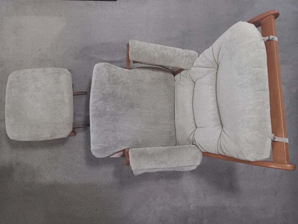 Glider Rocking Chair with Ottoman image indicator(2)