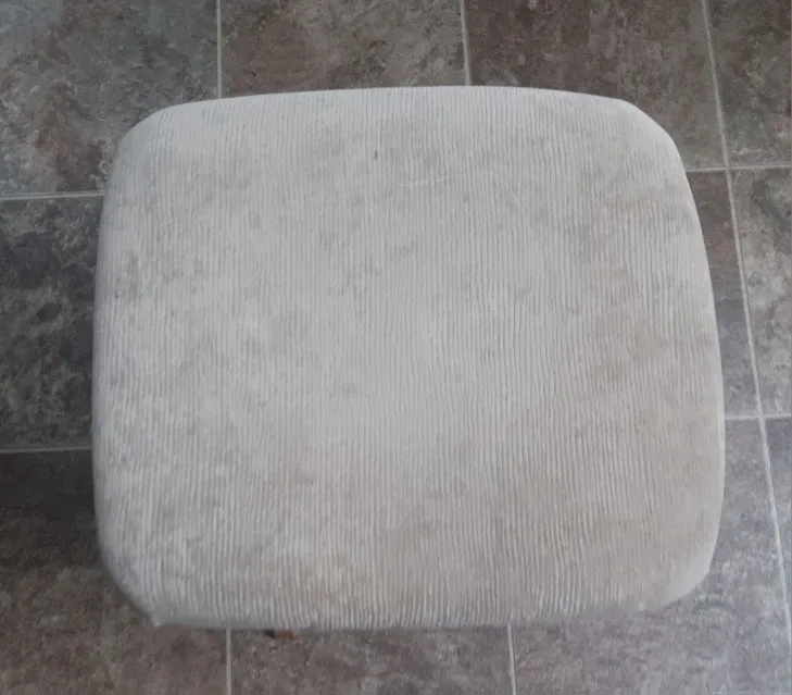 Glider Rocking Chair with Ottoman image indicator(3)