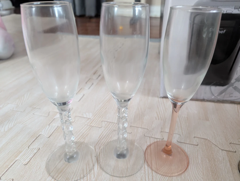 Set of Assorted Glassware - photo 3